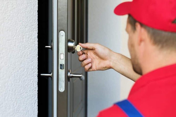 How Quickly Can a Banham Locksmith Respond in an Emergency?