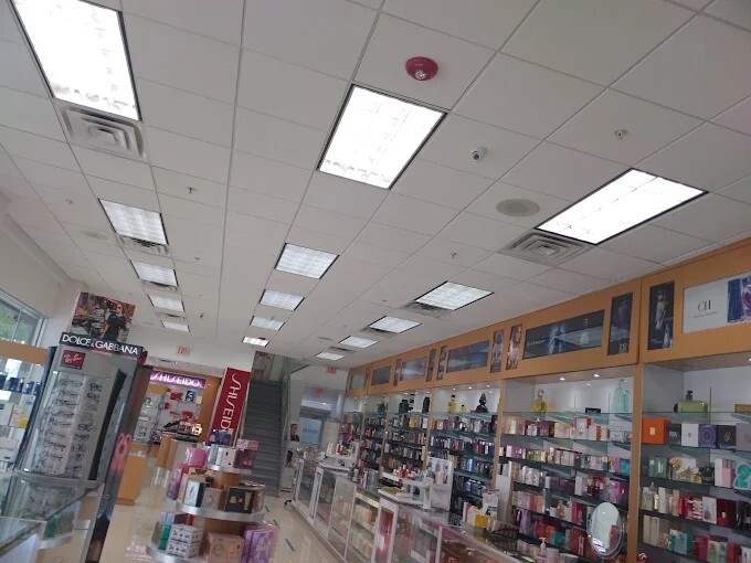 Celebrity Scents in Miami: Where to Buy with Confidence