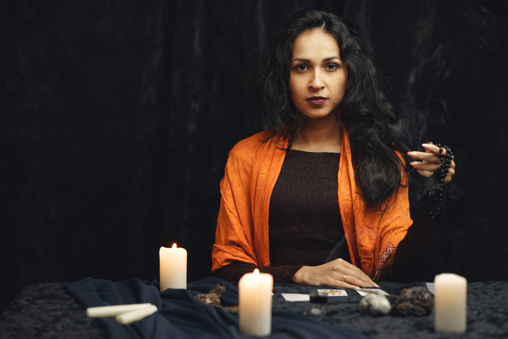 Chakra Balancing & Psychic Readings:A Complete Healing Approach