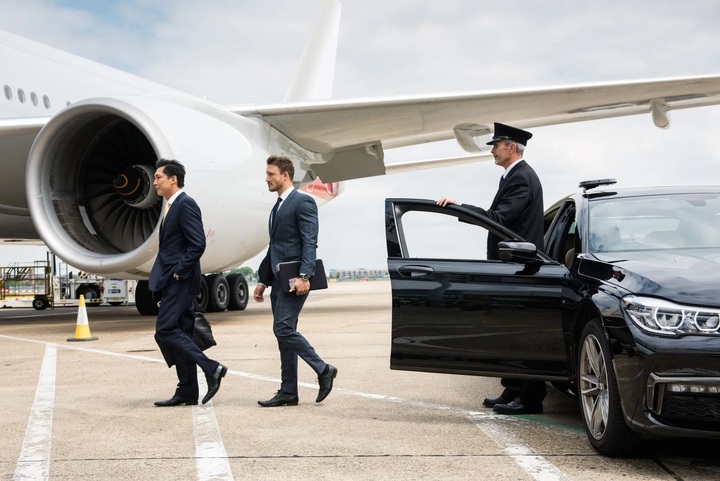 From Runway to Red Carpet: Rolls-Royce Airport Transfers Explai