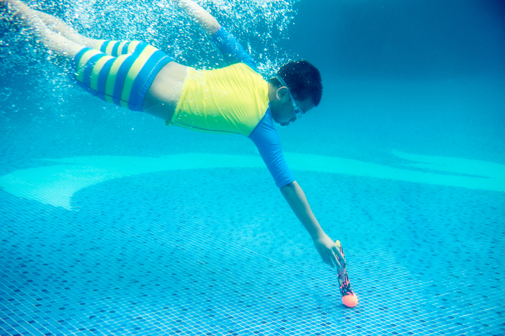 Splash and Chase! Why are Neoprene Dive Streamers Our Favorite 