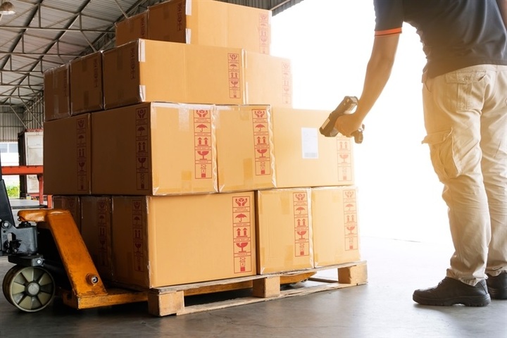 From Manufacturing to Delivery: A Complete Guide to Pallet Serv