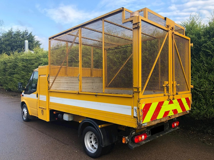 Top 7 Reasons to Choose a Professional Rubbish Removal Service