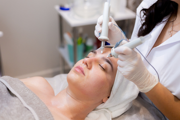 How Aesthetic Treatments in Uxbridge Can Transform Your Skin