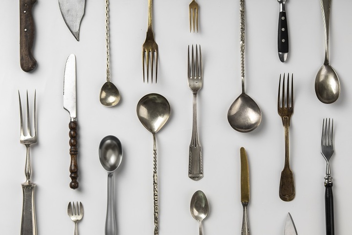 Modern vs Classic Cutlery Sets: Which Style Fits Your Table?