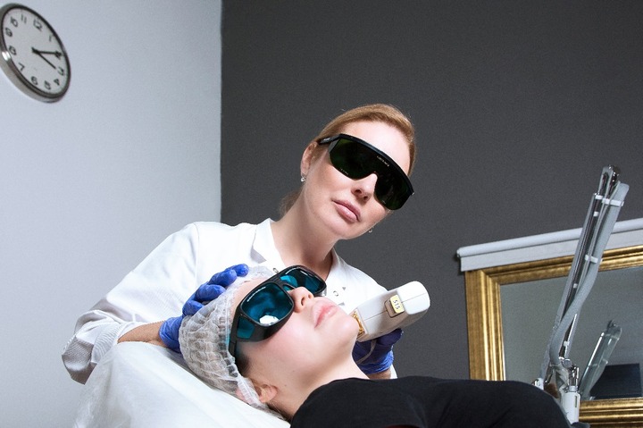 Carbon laser Treatment In Delhi - Best Dermatologist in Delhi