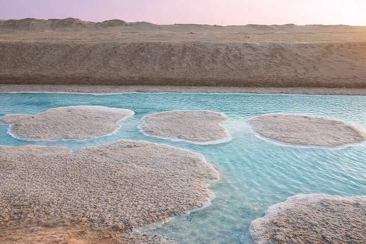 Al Quaa Desert tour with Al Wathba Salt Lake + Fossil Dunes Tour