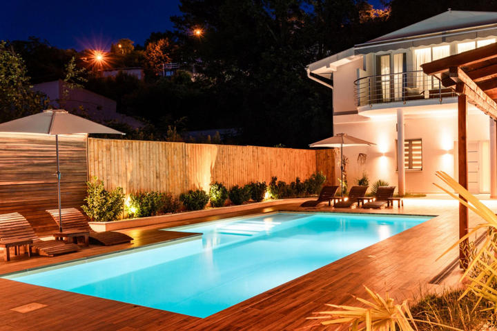 Farmhouse for Sale in Sector 5 Noida | Premium Properties