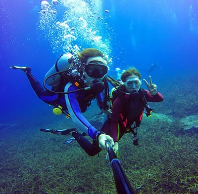 Scuba Diving in Dubai with Certified Diver | PADI Courses